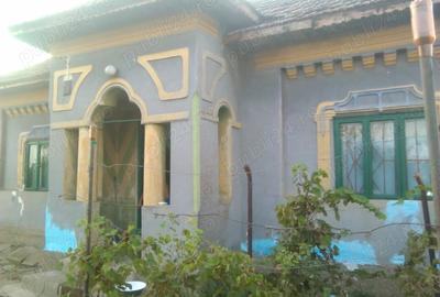 Casă cu 3 camere cu Teren 1034 Mp în Central - 4