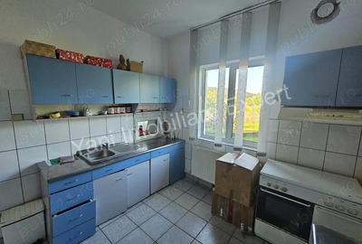 Casă cu 6 camere cu Teren 1340 Mp în Central - 13