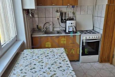 Apartament 2 camere decomandat etajul 2 Tractorul - 6