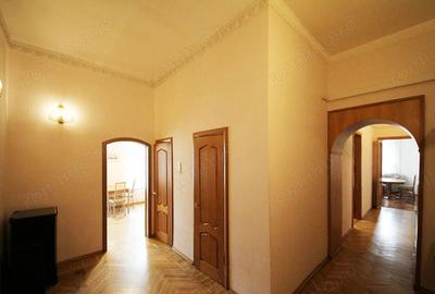 Se inchiriaza apartament cu 3 camere - 4