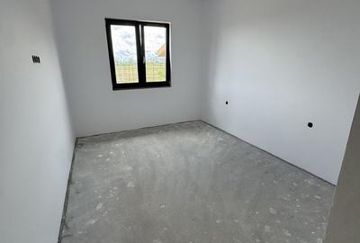 Casă cu 3 camere cu Teren 650 Mp în Odoreu