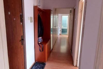 Apartament cu 3 camere decomandat în Astra - 6