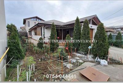 Casă cu 5 camere cu Garaj în Km 5 - 21