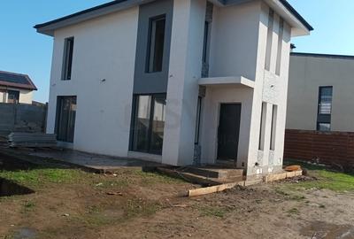 Casă individuală cu 4 camere cu Canalizare în Central - 5