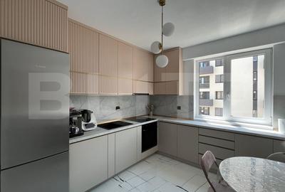 Apartament de inchiriat, cu 4 camere, 90 mp, zona Ampoi3