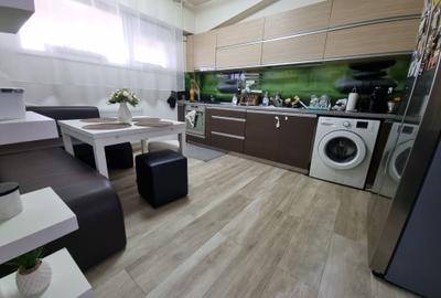 Apartament cu 2 camere decomandat, mobilat în Central