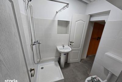 Spațiu comercial, de 64 mp, în Zona industrială - 5