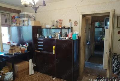 Apartament cu 3 camere semidecomandat în Onești - 6