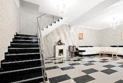 Casa P+1E si teren 370 mp, singur in curte - Piata Centrala - 11