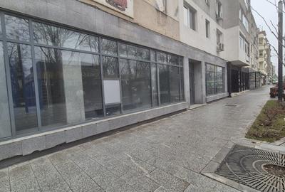 Spațiu comercial, de 126 mp, în Central - 3