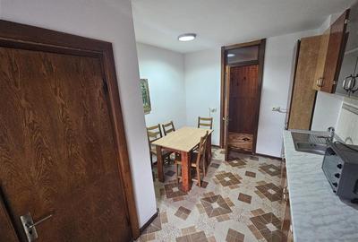 Apartament cu 3 camere decomandat, mobilat în Micro IV - 19