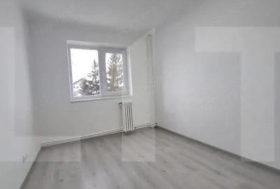 Apartament cu 4 camere semidecomandat în Central - 1