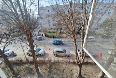 Apartament cu 3 camere semidecomandat în Tomis III - 12