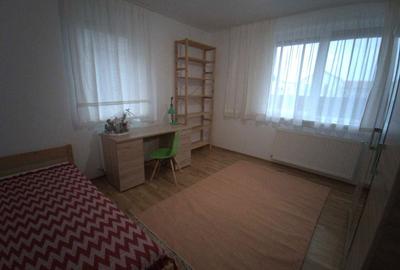 Apartament cu 3 camere decomandat în Europa - 8