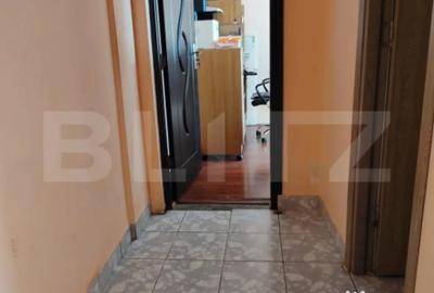 Apartament cu 3 camere semidecomandat în Central - 1