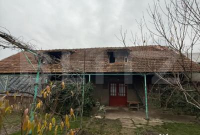 Casă cu 3 camere cu Teren 2745 Mp în Central - 9