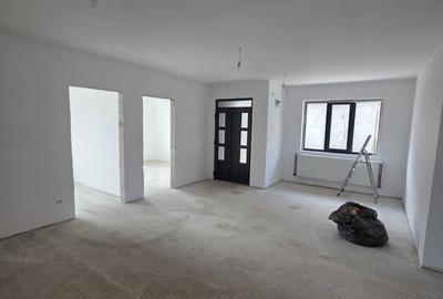 Casă cu 3 camere în Cuci - 2