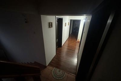 Casă cu 4 camere în Central - 3