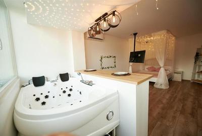 Garsoniera cu Jacuzzi, Priveliste Superba si Randament Investitional de Pana la - 13