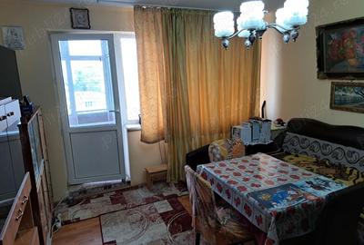 Apartament cu 3 camere semidecomandat în Drumul Taberei - 2