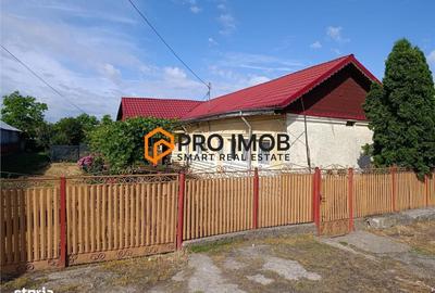 Casă cu 4 camere decomandat în Scurtești - 12