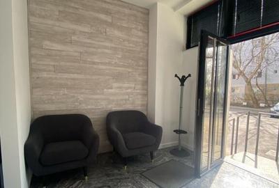 Spa?iu comercial, renovat total, 2 bai, ideal cabinet/salon/showroom - 2