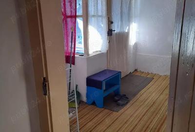 Casă cu 4 camere cu Teren 1600 Mp în Tufești - 2