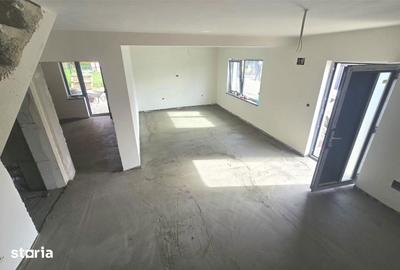 Casă cu 4 camere cu Teren 260 Mp în Ciurea - 1