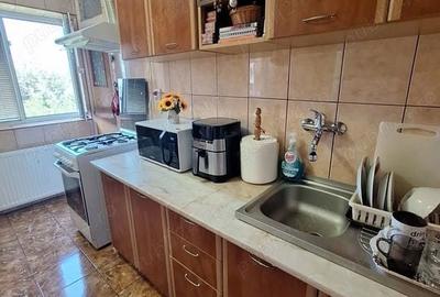 De vanzare  Apartament 2 camere Apusului - 2