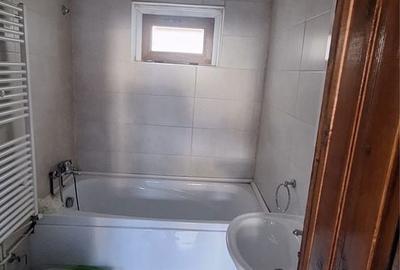 Casă cu 4 camere în Rucăr - 7