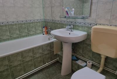 Ocazie ! Str Ionescu Gheorghe - metrou Ap Patriei -8 min - 3 camere Ocazie ! Str Ionescu Gheorghe - metrou Ap Patriei -8 min - 3 camere - 10