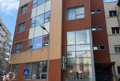 Spațiu comercial, de 140 mp, în Eminescu - 6