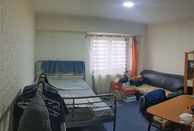 Garsonieră decomandată în Central - 2