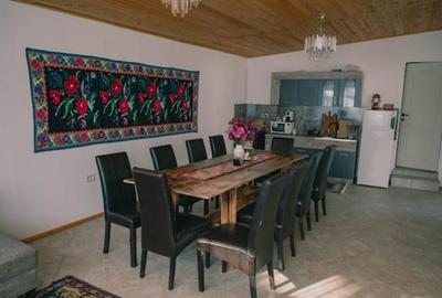 Casă cu 5 camere cu Teren 3900 Mp în Barticești - 15