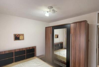 Apartament de vanzare, cu 2 camere decomandat, 50mp, etaj 4, - 5