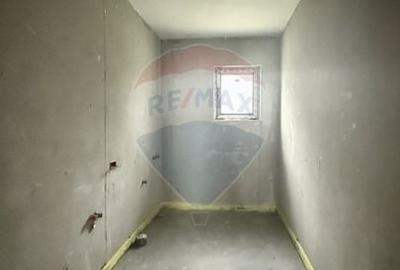 Casă individuală cu 6 camere cu Teren 892 Mp în Est - 15