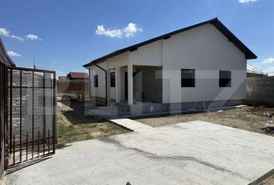 Casa, 90 mp utili, teren 414 mp, zona Damila - 4