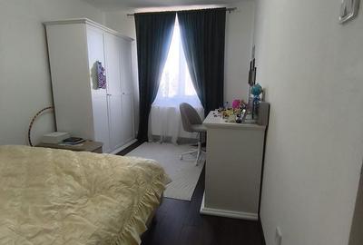 Apartament cu 2 camere decomandat în Teilor