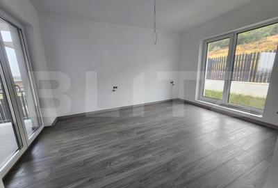 Casa individuala cu 6 camere,priveliste superba,600 mp teren,zona Piata - 11