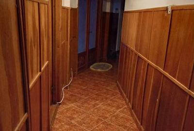 Apartament cu 3 camere în Central - 1