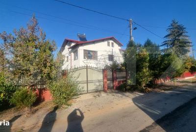 Casă cu 4 camere în Piatra - 15