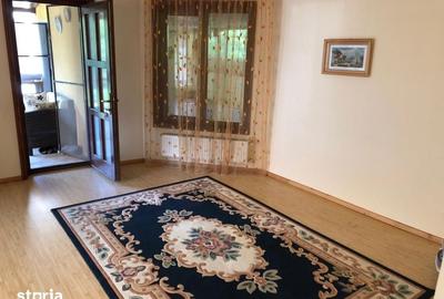 Casă cu 5 camere cu Teren 2200 Mp în Gârleni - 2