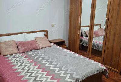 Ofer spre inchiriere apartament cu trei camere, renovat, mobilat si utilat - 1