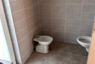 Casă cu 6 camere cu Teren 100 Mp în Roșu - 19