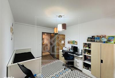 Apartament cu 3 camere în Central - 11