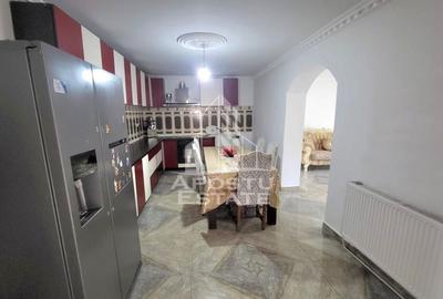 Casa individuala renovata,4 camere,garaj,teren 540 mp,Plopi - 7