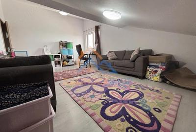 Apartament cu 5 camere decomandat, mobilat în Sălăjan - 3