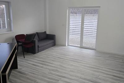 Spațiu comercial, de 36 mp, în Nicolina