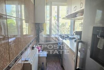 Apartament cu 4 camere, etaj intermediar, zona Dacia - 7