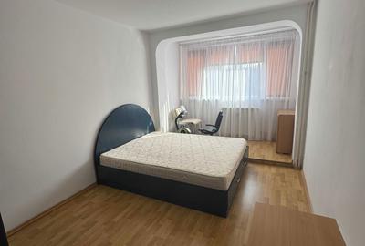 Apartament cu 3 camere semidecomandat în Costin Georgian - 8